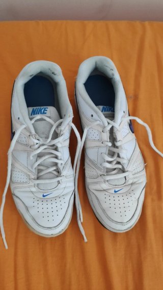 Zapatillas Nike City Court Blancas y Azules