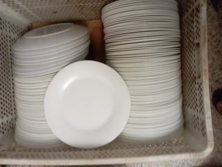 Vajilla, varios, menaje, etc. Negociación privado