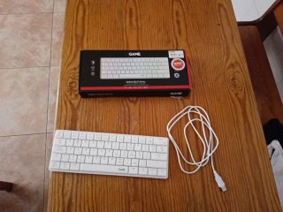 Portátil Toshiba gris/plateado (faltan 2 teclas)