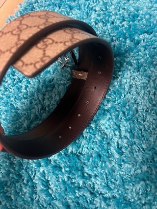 Cinturón Gucci GG Beige y Plateado