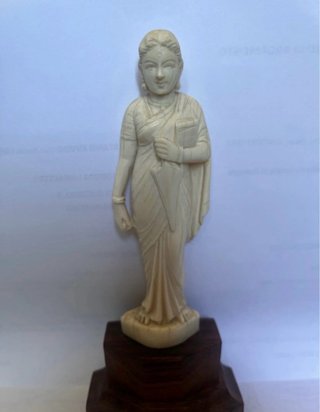 Escultura Antiga Mulher Indiana
