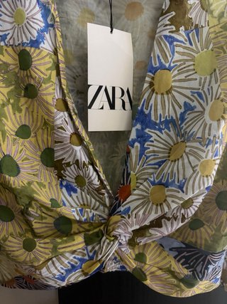 Blusa Zara Flores XS