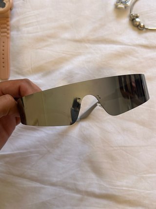 Gafas de sol plateadas metálicas