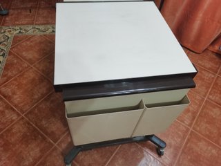 Mesa auxiliar extensible metal y madera