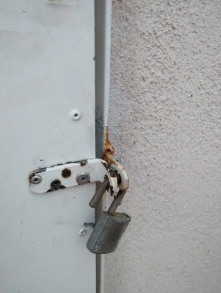 Puerta corredera hierro blanca