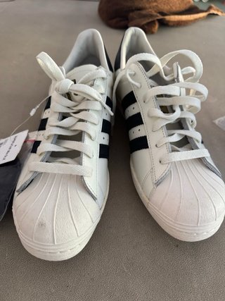 Zapatillas Adidas Blancas y Negras