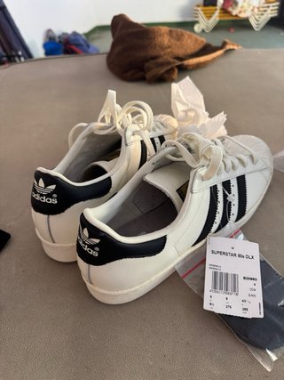 Zapatillas Adidas Blancas y Negras