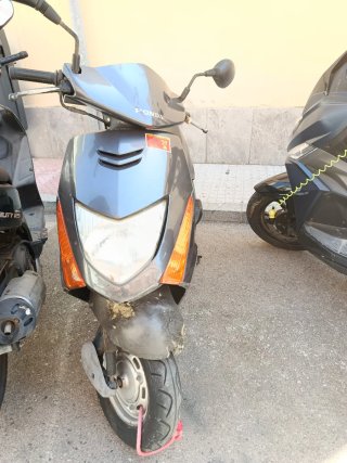 Honda Lead 2005 Scooter Gris 16.000km ITV 2027
