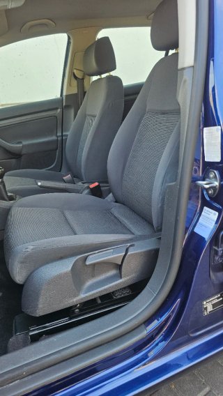 Volkswagen Golf 2005 SOLO 122000KM‼️‼️