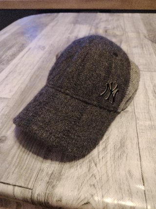 Lote de 4 gorras en perfectas condiciones