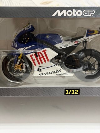 Modellino Moto Yamaha Fiat Petronas 1/12