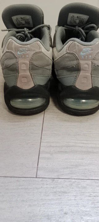 Nike Air Max Gris y Blanco
