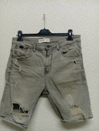 Bermuda vaquera Pull&Bear gris Talla L