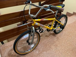 Bicicleta BMX Amarilla Monty
