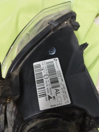 Faros Renault casi nuevos