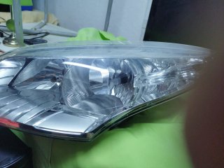 Faros Renault casi nuevos