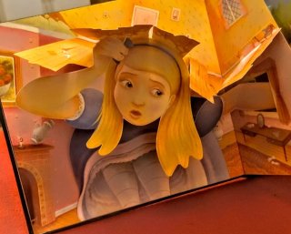 LIBRO POP-UP,MÚSICA Y SONIDOS ALICIA EN EL PAÍS...