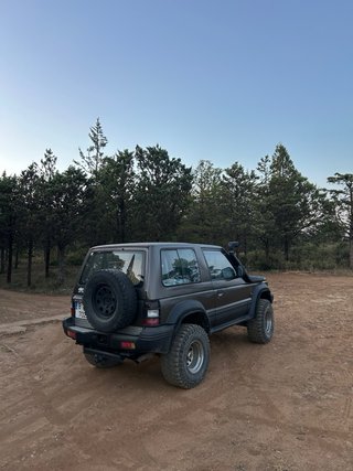 Mitsubishi Montero V6
