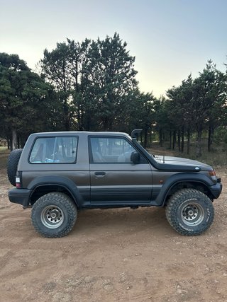 Mitsubishi Montero V6