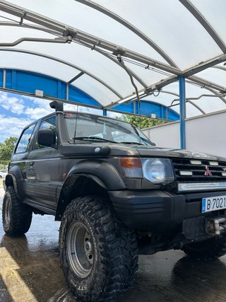 Mitsubishi Montero V6