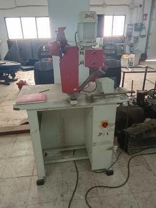 Máquina Ojaladora Industrial
