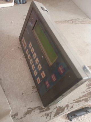 Máquina Ojaladora Industrial