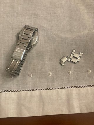 Reloj Casio MTP Negro y Plateado