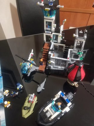 Lego City Isola Prigione 60130