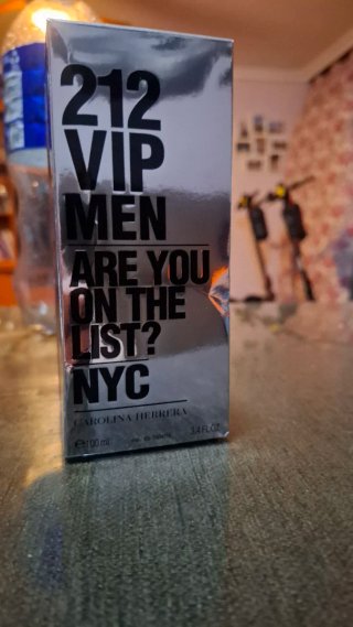 212 VIP Men Carolina Herrera Plata