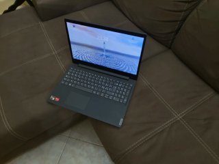 Portatile Lenovo v15 i7 16gb RAM ssd 500gb 15.6"