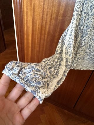 Blusa Stradivarius floral talla M