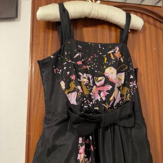 Vestido largo negro con estampado floral