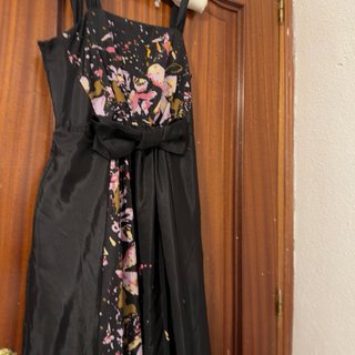 Vestido largo negro con estampado floral