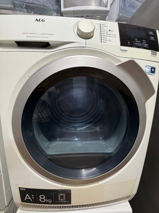 Secadora AEG 8kg Lavatherm