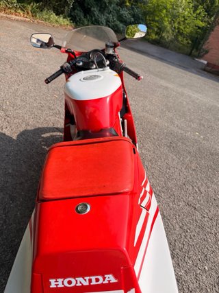 Honda NSR 250R MC16 Roja y Blanca
