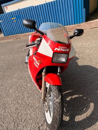 Honda NSR 250R MC16 Roja y Blanca