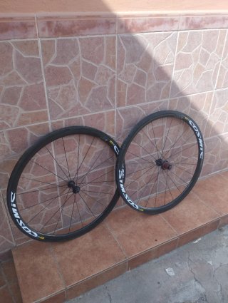 Llantas de carbono Mavic Cosmic