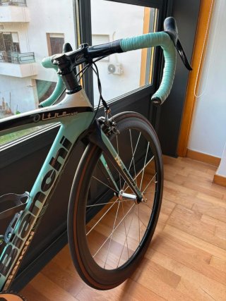 Bianchi Oltre XR Carbono - SRAM Red - Ruedas Carbo