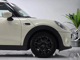 MINI one 2019