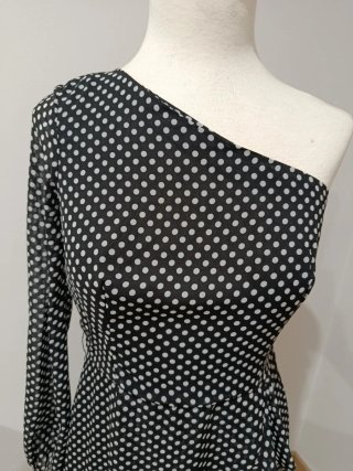 Vestido de lunares asimétrico