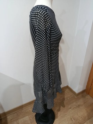 Vestido de lunares asimétrico