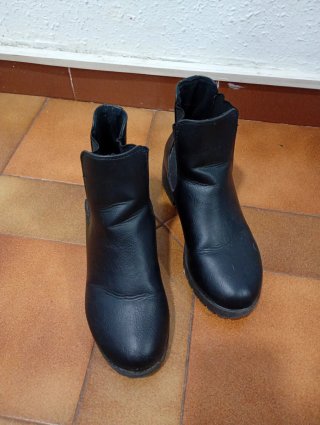 Botines negros talla 37