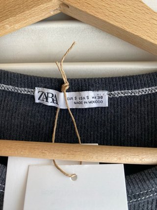 T-shirt cropped Zara effetto lavato,taglia S,nuovo