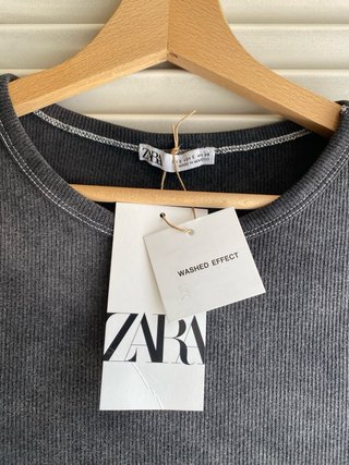 T-shirt cropped Zara effetto lavato,taglia S,nuovo