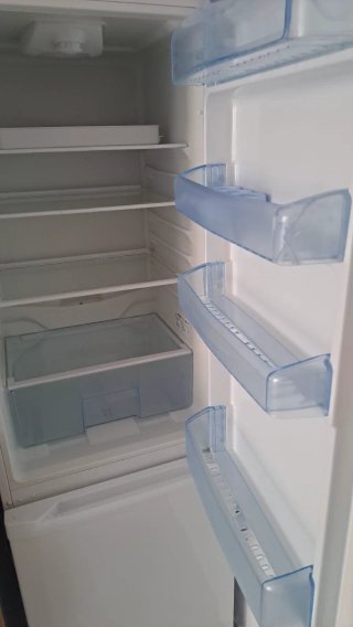 Nevera Beko blanca, no se envia