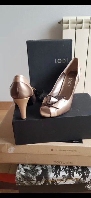 Zapatos de fiesta Lodi beige/dorados talla 38