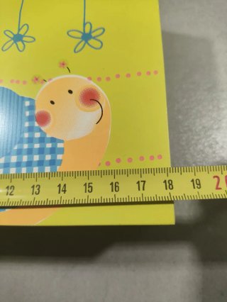 Joyero infantil de madera con abalorios