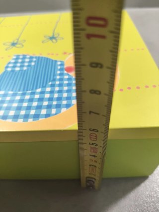 Joyero infantil de madera con abalorios