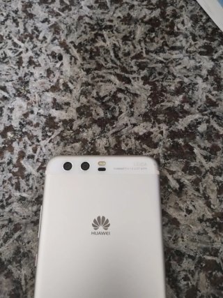 Huawei P10 prezzo non trattabile