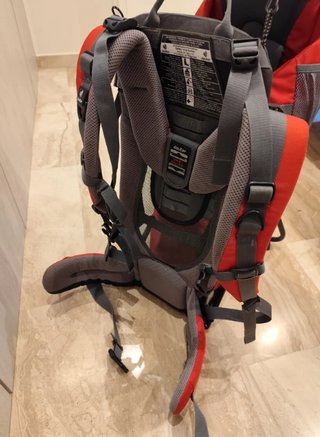 Alquiler mochila Portabebés Senderismo Deuter